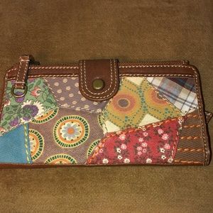 Unique fossil wallet